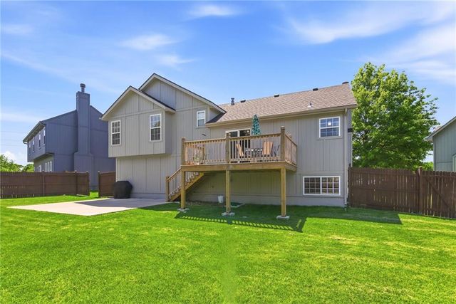 19026 W 163RD Place, Olathe, KS 66062