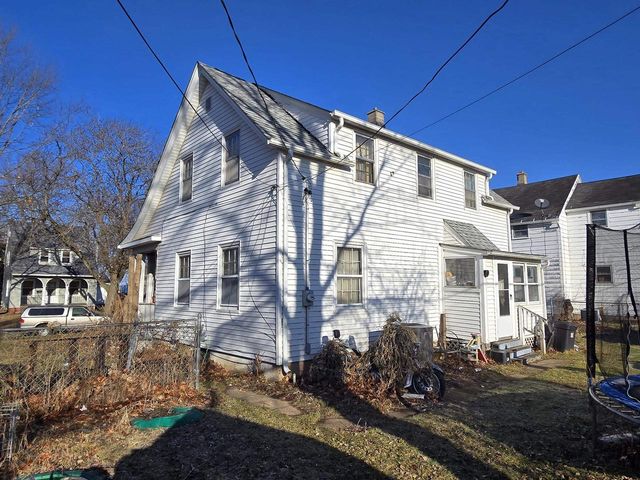 1737 N Pine Street, Beloit, WI 53511