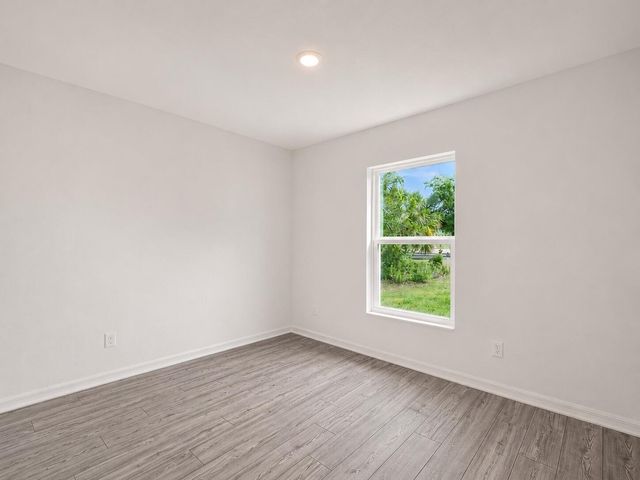 2562 SE Kaycee Court, Port St. Lucie, Port St Lucie, FL 34952