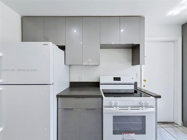 16400 NE 17th Ave 206, North Miami Beach, FL 33162