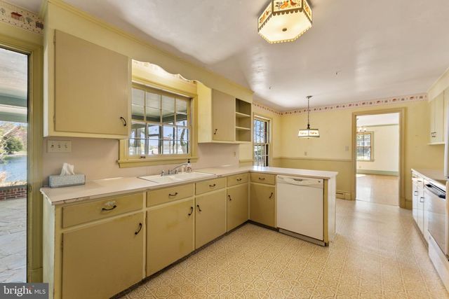 137 PINE DR, Reedville, VA 22539