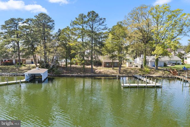 137 PINE DR, Reedville, VA 22539