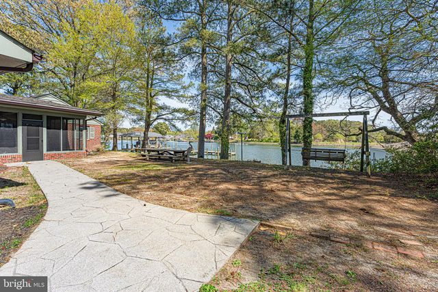 137 PINE DR, Reedville, VA 22539