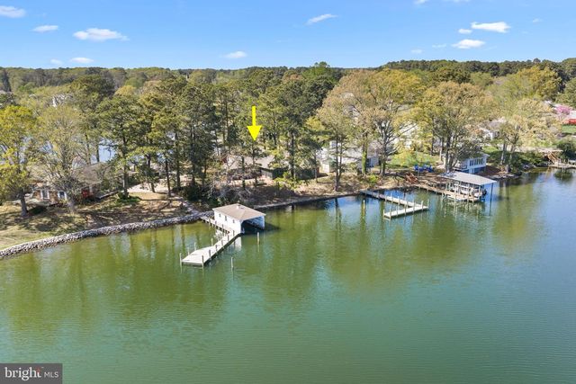 137 PINE DR, Reedville, VA 22539
