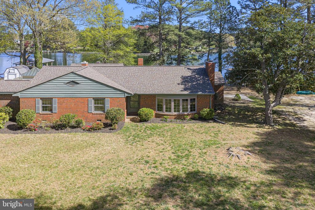 137 PINE DR, Reedville, VA 22539