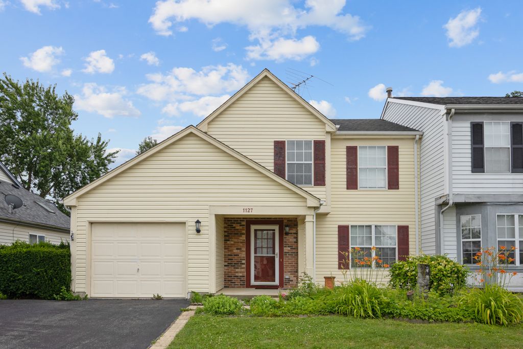 1127 Ashbrook Drive, Mundelein, IL 60060