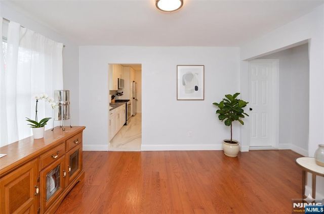 50 Dean Street, Glen Rock, NJ 07452