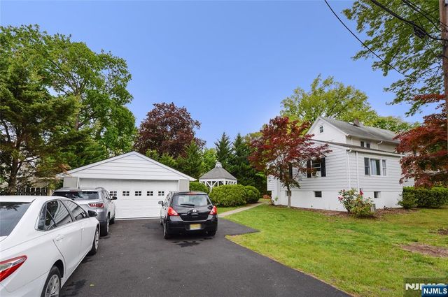 50 Dean Street, Glen Rock, NJ 07452