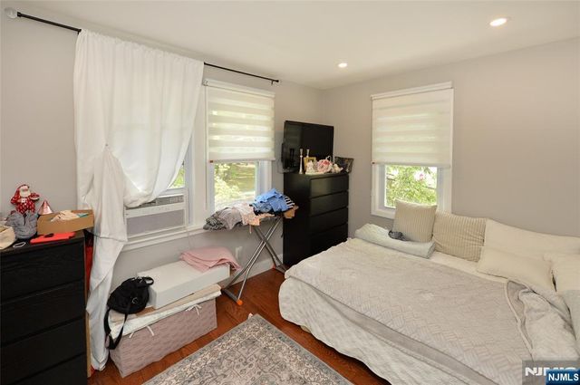 50 Dean Street, Glen Rock, NJ 07452