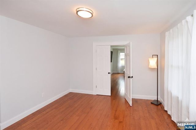 50 Dean Street, Glen Rock, NJ 07452