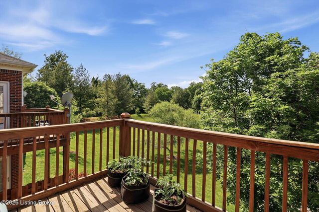 10302 Dorsey Village Dr, Louisville, KY 40223