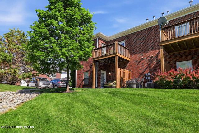 10302 Dorsey Village Dr, Louisville, KY 40223