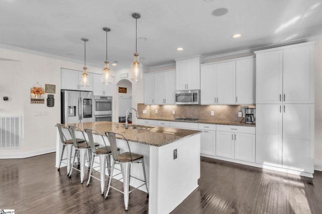 4 Woodland Chase Court, Simpsonville, SC 29681