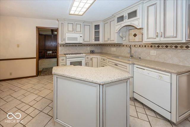 1214 Ironwood Drive W, Carmel, IN 46033