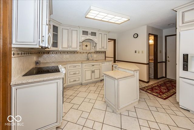1214 Ironwood Drive W, Carmel, IN 46033
