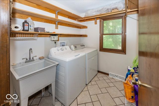 1214 Ironwood Drive W, Carmel, IN 46033