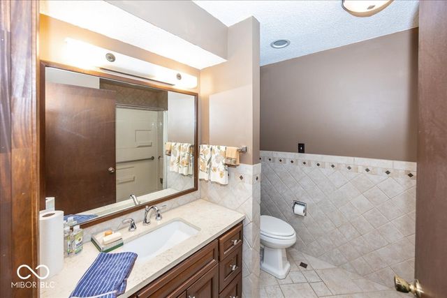 1214 Ironwood Drive W, Carmel, IN 46033
