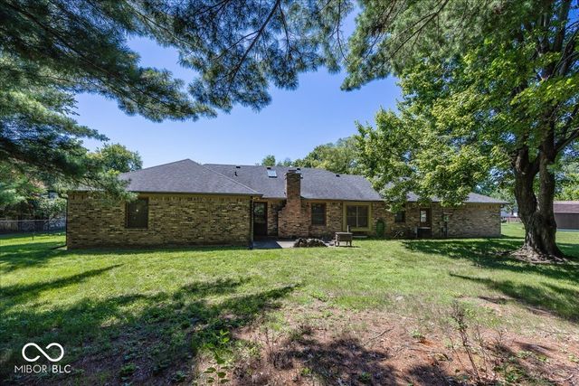 1214 Ironwood Drive W, Carmel, IN 46033