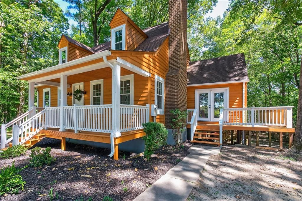 24205 Ridley RD, Courtland, VA 23837