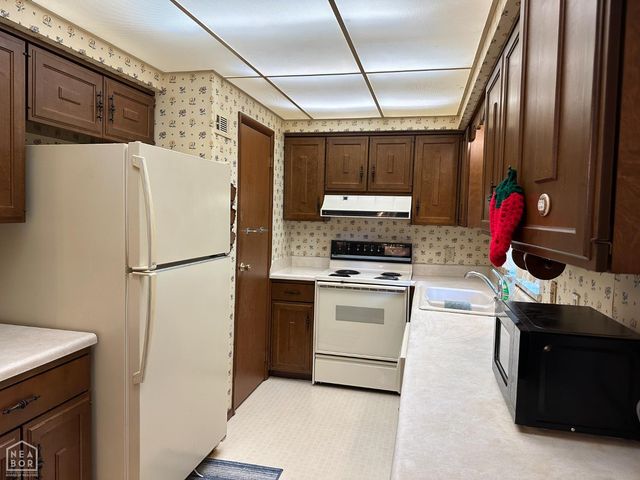 1121 Meadowbrook Drive, Mountain Home, AR 72653