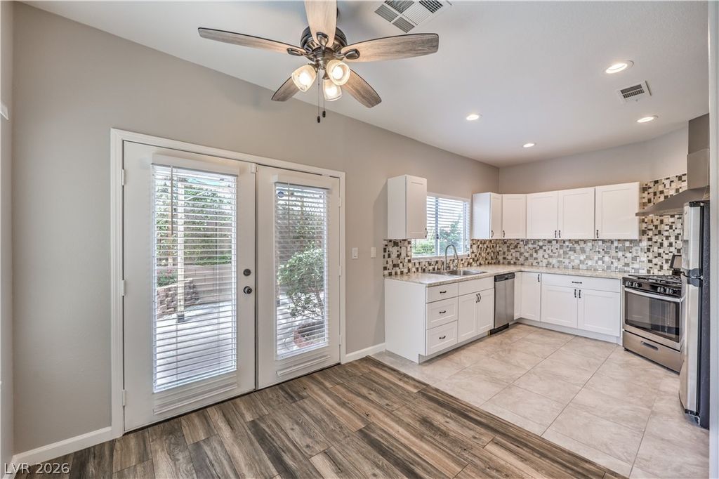 Image 10 of property listing at 7842 Firefalls Drive, Las Vegas, NV 89147