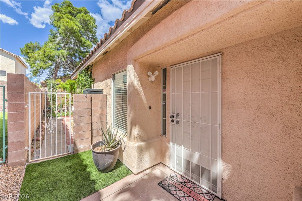 Image 23 of property listing at 7842 Firefalls Drive, Las Vegas, NV 89147