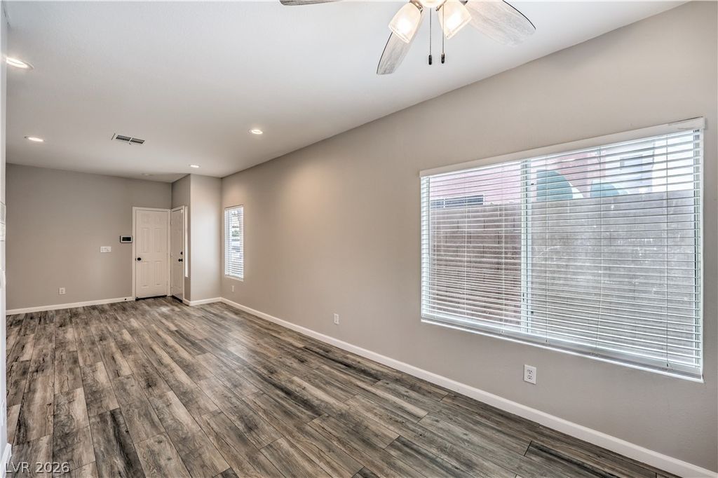 Image 6 of property listing at 7842 Firefalls Drive, Las Vegas, NV 89147