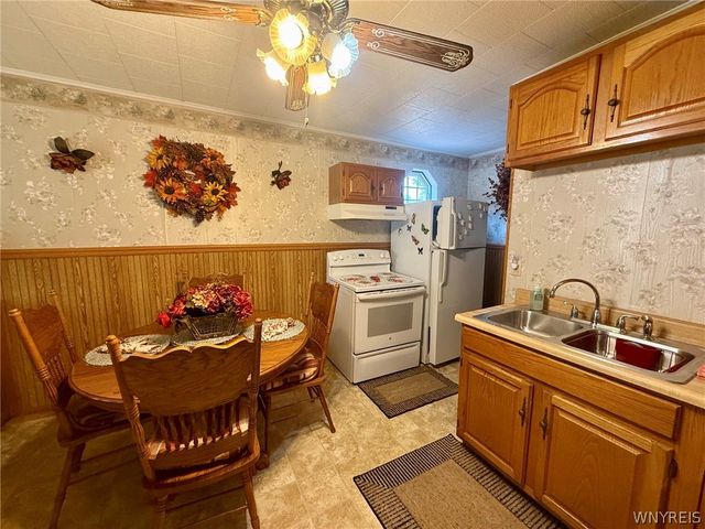 2821 Walnut Avenue, Niagara Falls, NY 14301