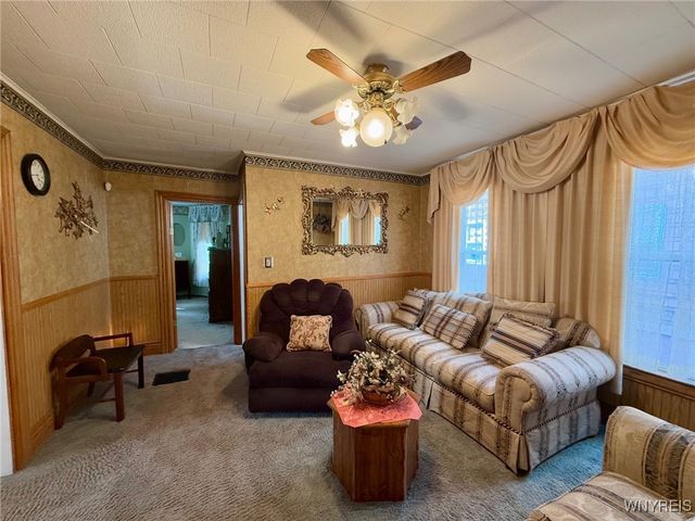2821 Walnut Avenue, Niagara Falls, NY 14301