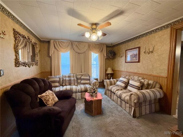 2821 Walnut Avenue, Niagara Falls, NY 14301