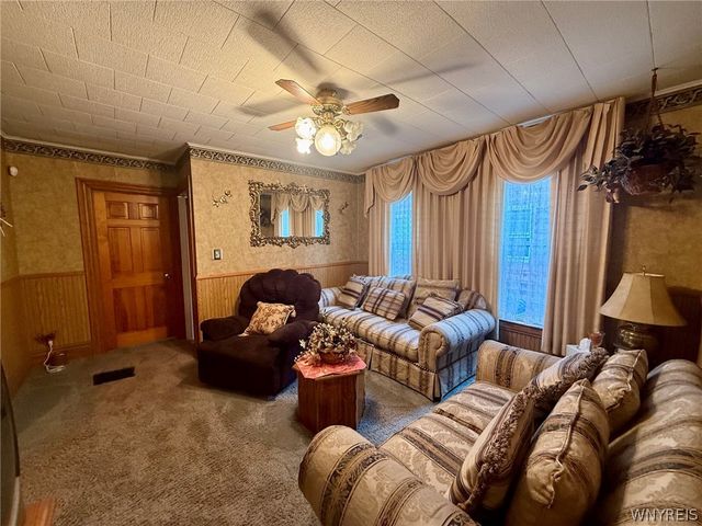 2821 Walnut Avenue, Niagara Falls, NY 14301