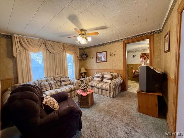 2821 Walnut Avenue, Niagara Falls, NY 14301