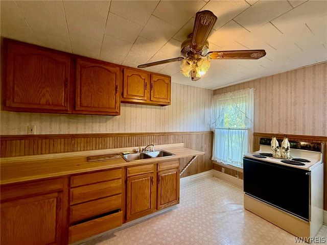 2821 Walnut Avenue, Niagara Falls, NY 14301