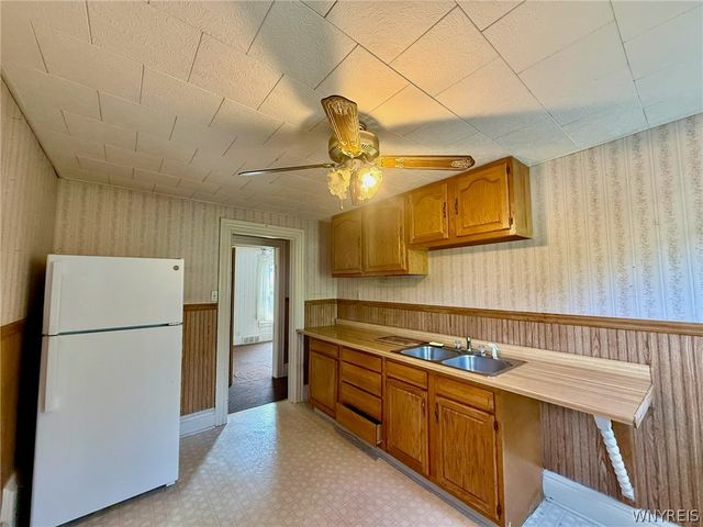 2821 Walnut Avenue, Niagara Falls, NY 14301