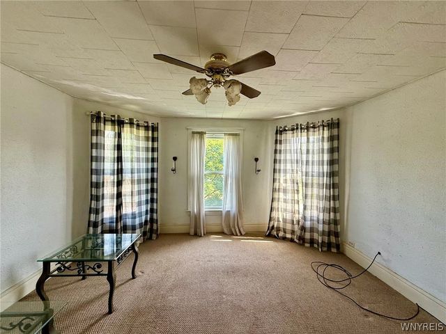 2821 Walnut Avenue, Niagara Falls, NY 14301