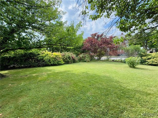 2821 Walnut Avenue, Niagara Falls, NY 14301