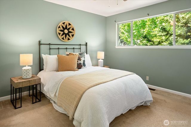 745 N 97th Street, Seattle, WA 98103