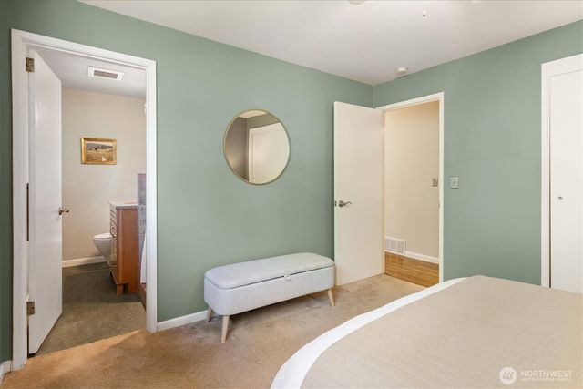 745 N 97th Street, Seattle, WA 98103