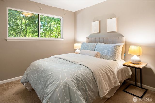 745 N 97th Street, Seattle, WA 98103