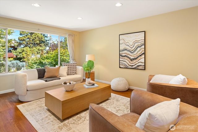 745 N 97th Street, Seattle, WA 98103