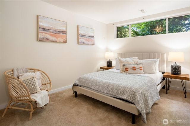 745 N 97th Street, Seattle, WA 98103