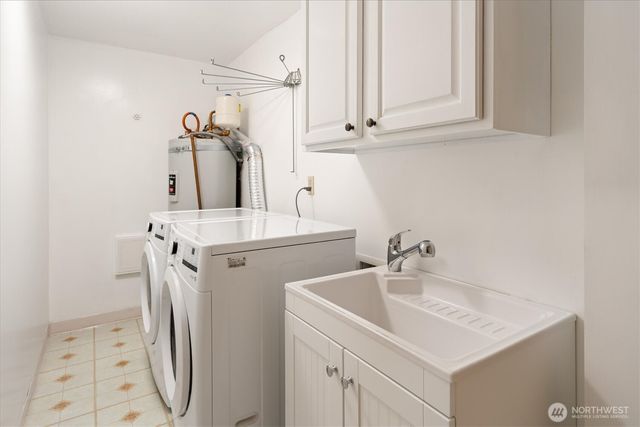 745 N 97th Street, Seattle, WA 98103