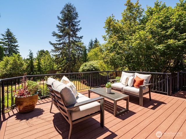 745 N 97th Street, Seattle, WA 98103