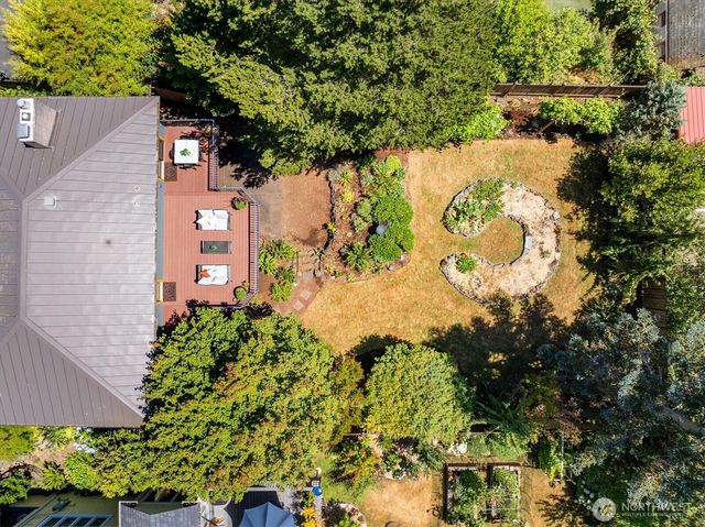 745 N 97th Street, Seattle, WA 98103