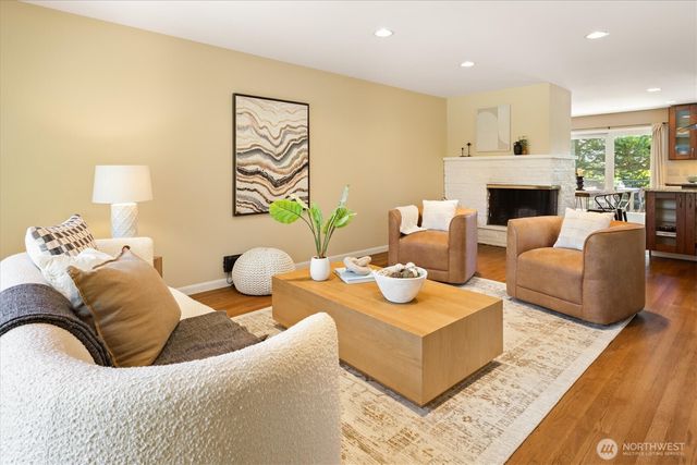 745 N 97th Street, Seattle, WA 98103