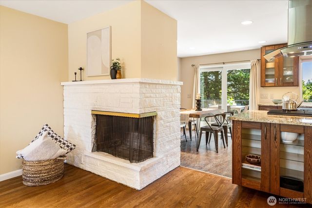 745 N 97th Street, Seattle, WA 98103