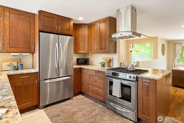 745 N 97th Street, Seattle, WA 98103