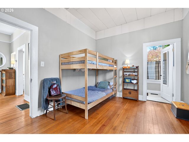 606 E FRANKLIN St, Newberg, OR 97132