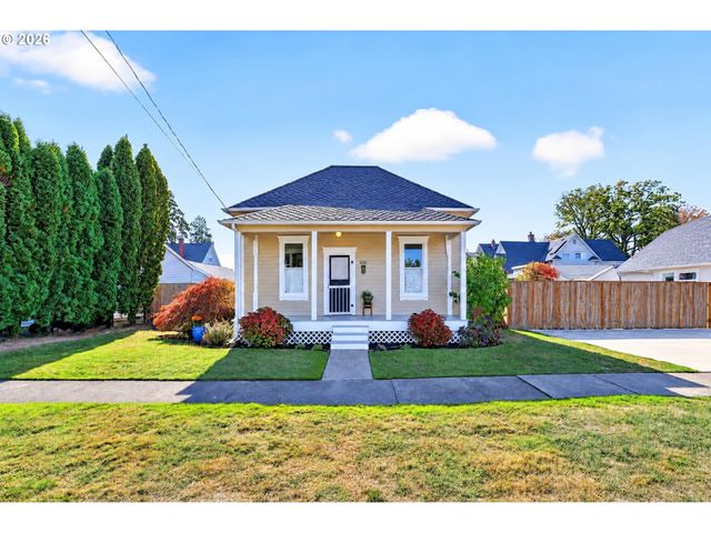 606 E FRANKLIN St, Newberg, OR 97132