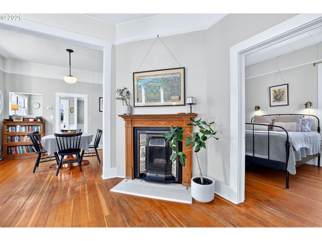606 E FRANKLIN St, Newberg, OR 97132